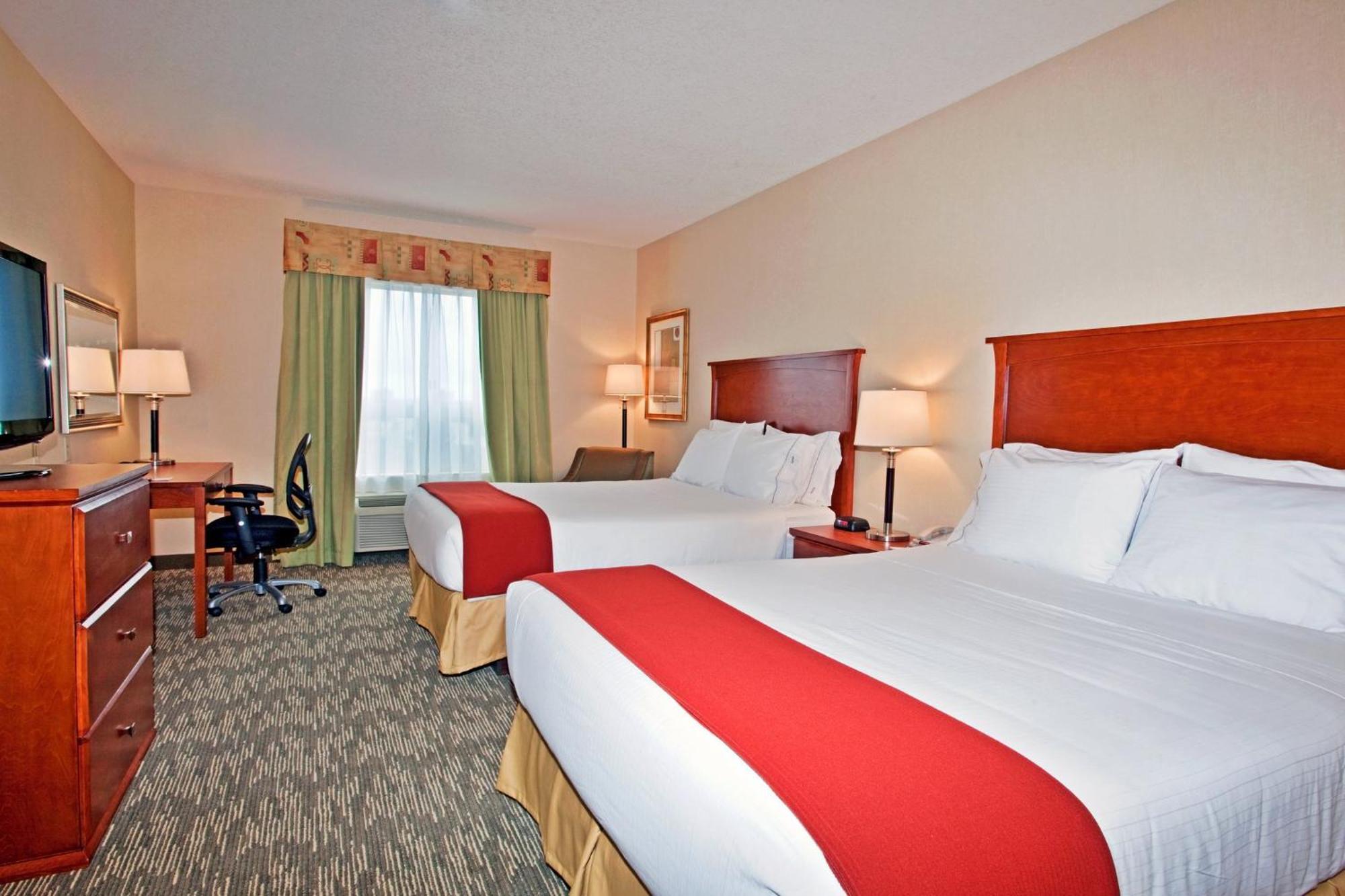 Holiday Inn Express Hotel & Suites-Edmonton South, An Ihg Hotel Екстериор снимка